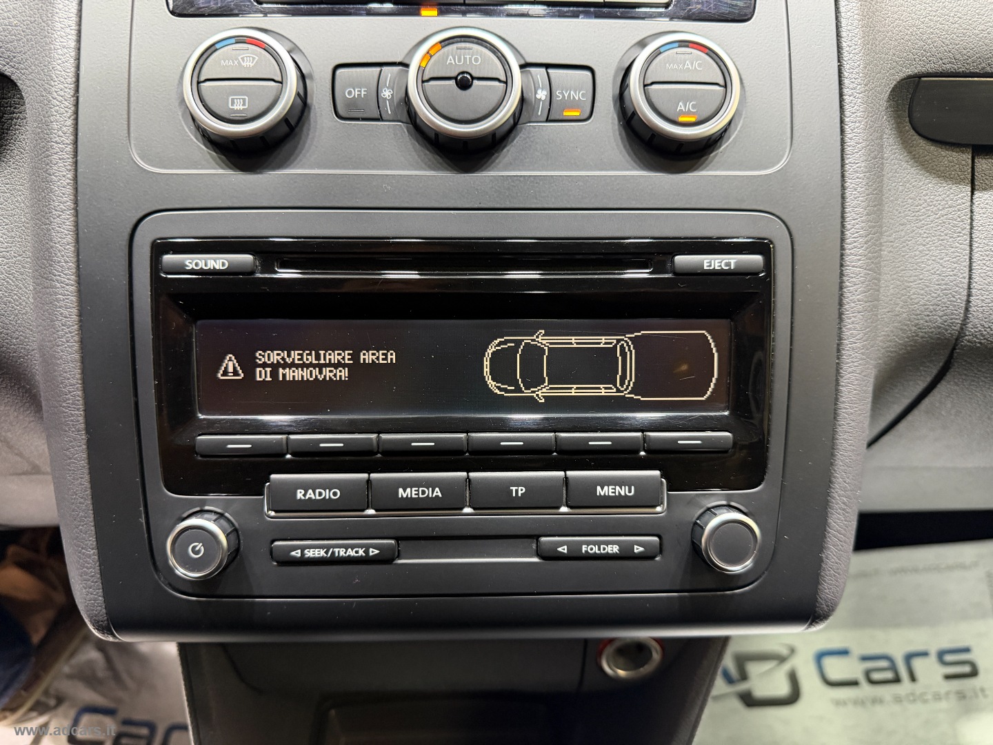 Touran Business 1.6 TDI Comfortline BMT *7 POSTI* - immagine 36