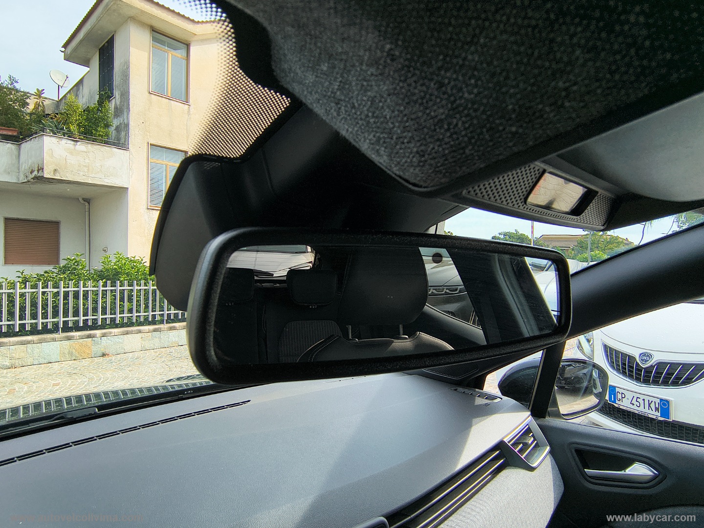 Clio ECO-G 100 CV Techno - immagine 36