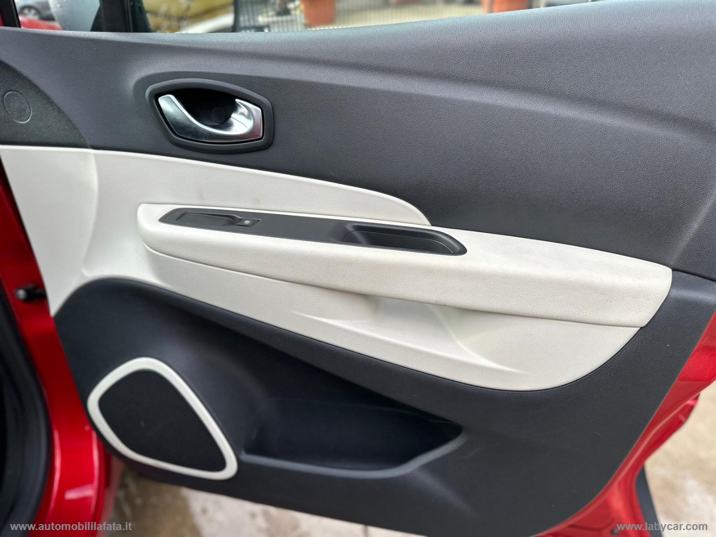 Captur dCi 8V 110 CV S&S Energy Zen DIESEL 39.000 KM - immagine 36
