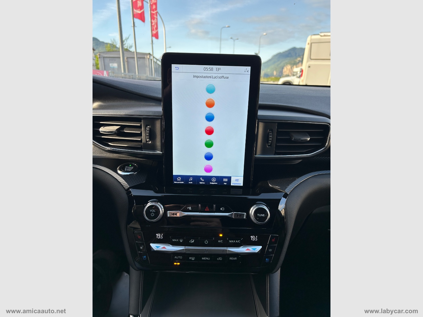 Explorer 3.0 PHEV 457 CV A10 AWD ST Line - immagine 36