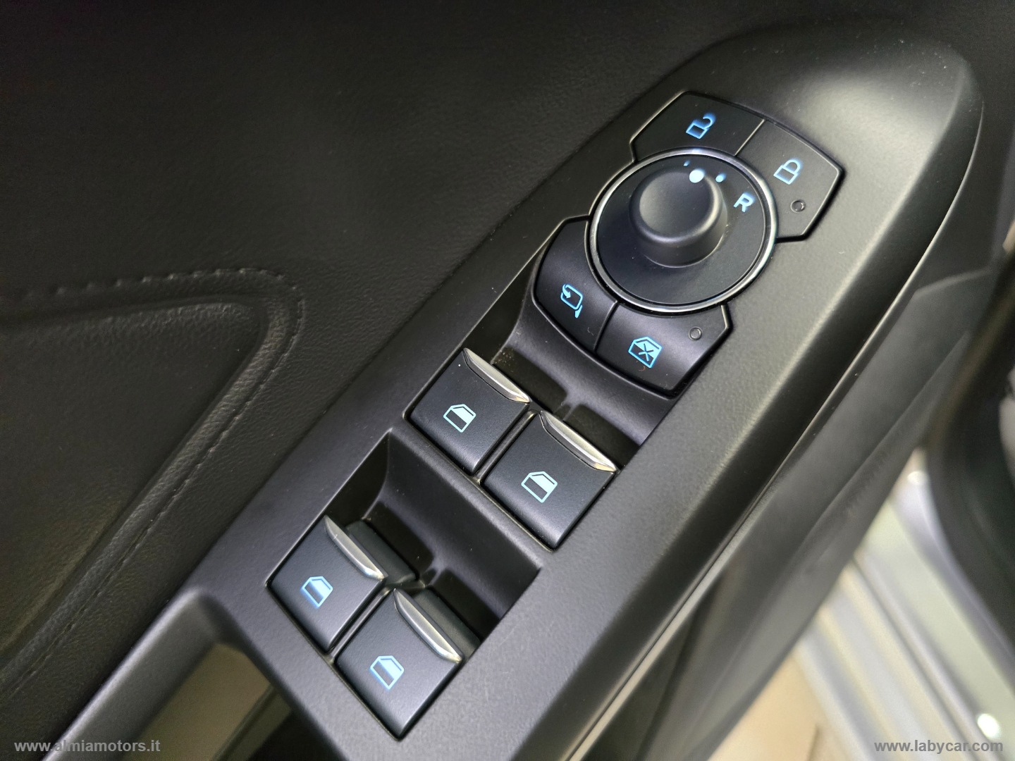 Focus 1.5 EcoBlue 115CV aut. 5p. ST-Line - immagine 36