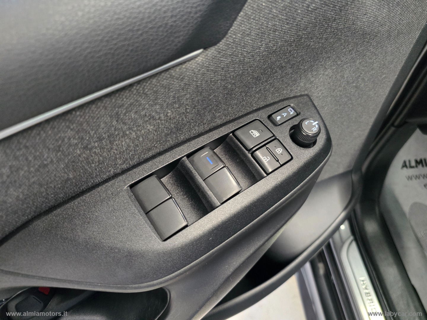 Yaris 1.5 Hybrid 5p. Lounge - immagine 36