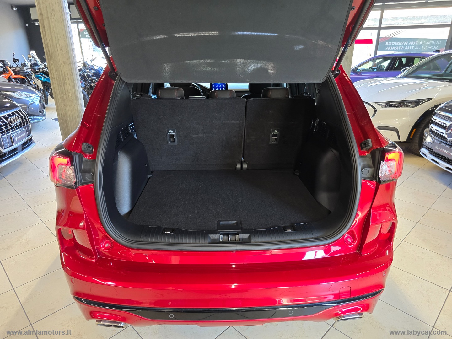 Kuga 2.5 Full Hybrid 190 CVT 2WD ST-Line - immagine 36