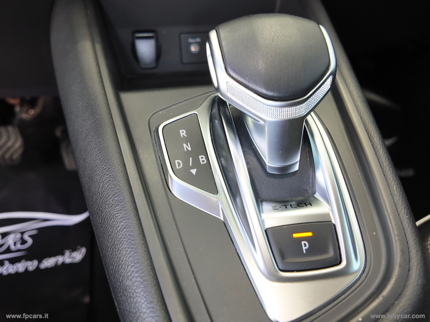 Captur Pl.-in Hybr. E-Tech 160 Init.Par. - immagine 36