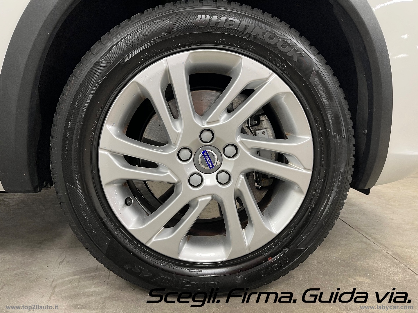 V60 Cross Country D3 Geartronic Momentum - immagine 36