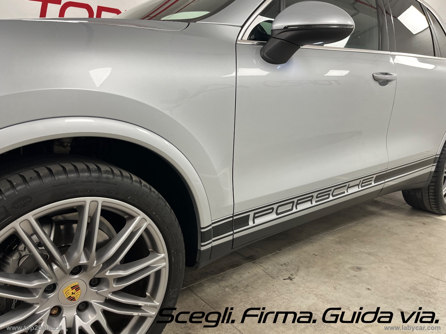 Cayenne 3.0 Diesel TETTO LUNGO PELLE TOTALE CERCHI 21 - immagine 36