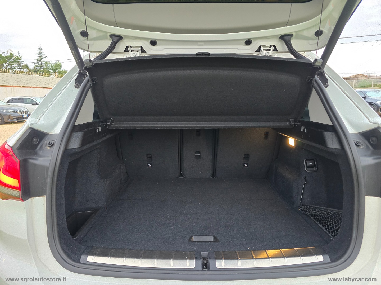 X1 xDrive18d xLine Plus - immagine 36