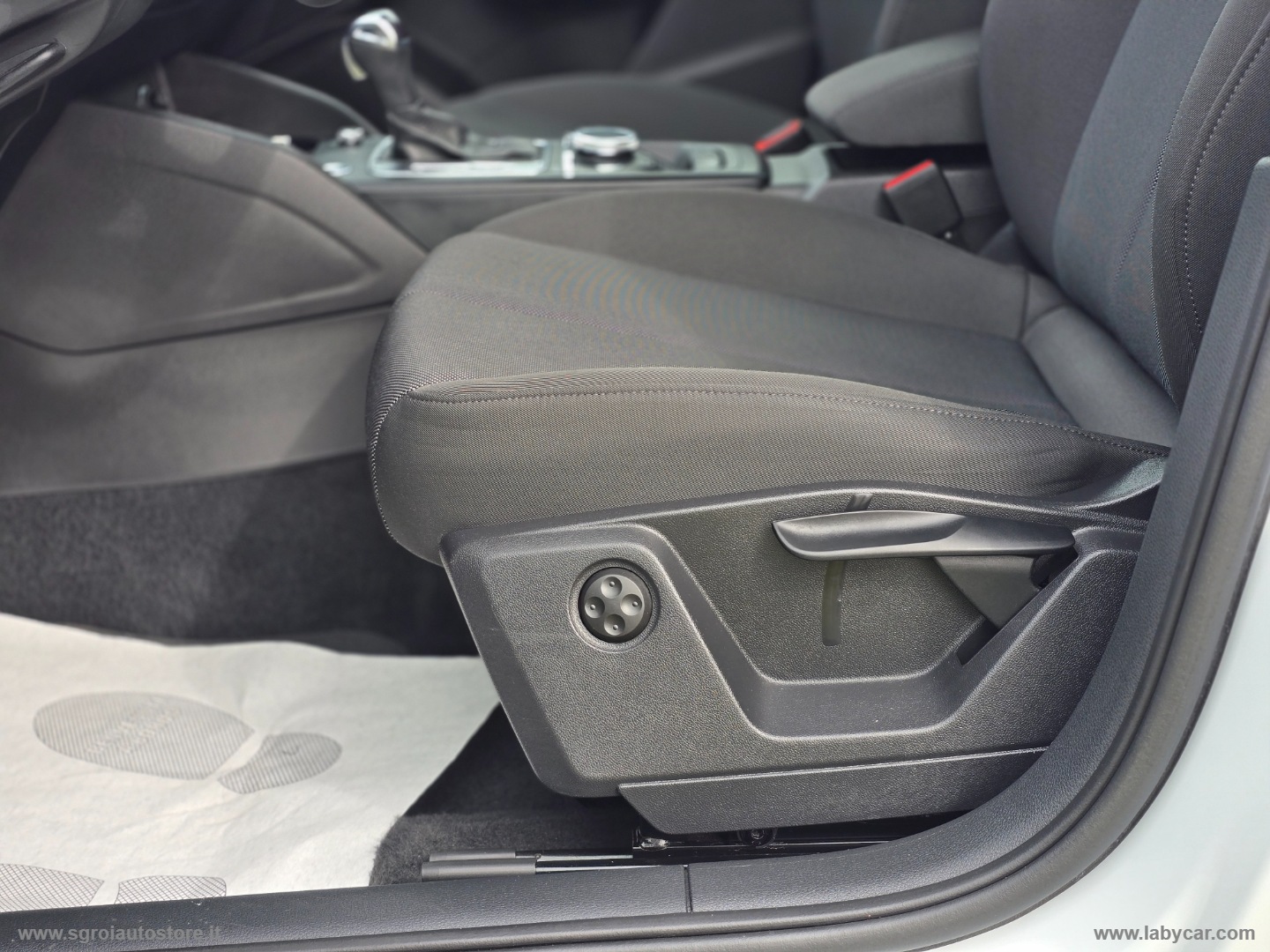 Q2 35 TDI S tronic - immagine 36