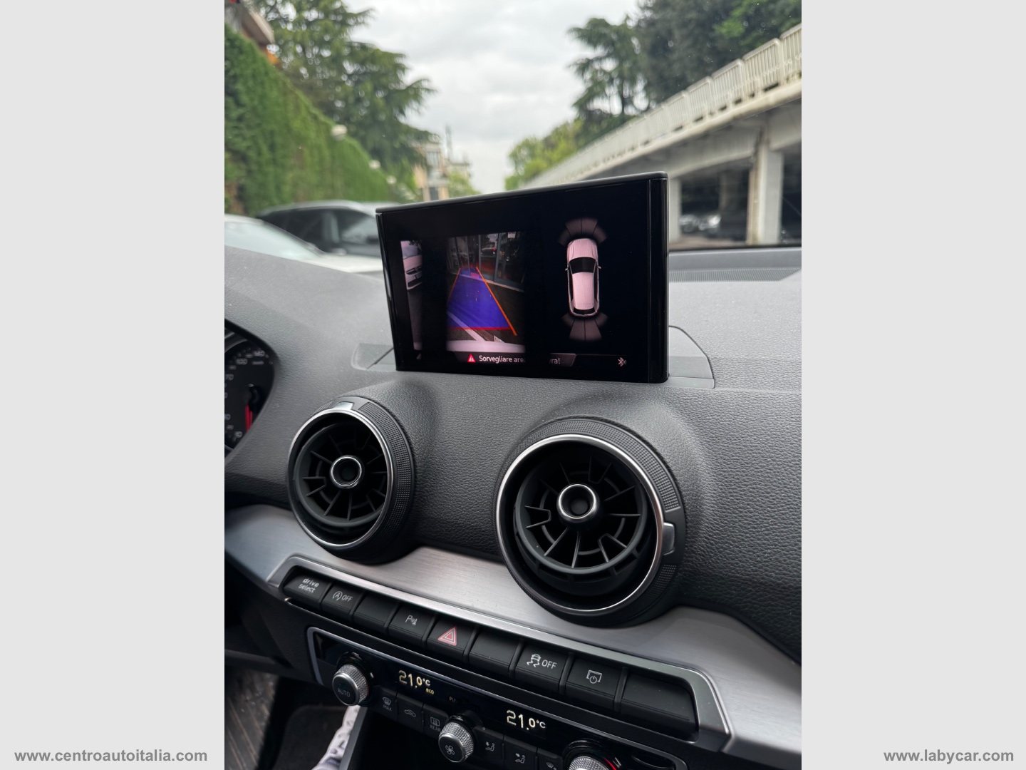 Q2 35 TDI S tronic Identity Black - immagine 36