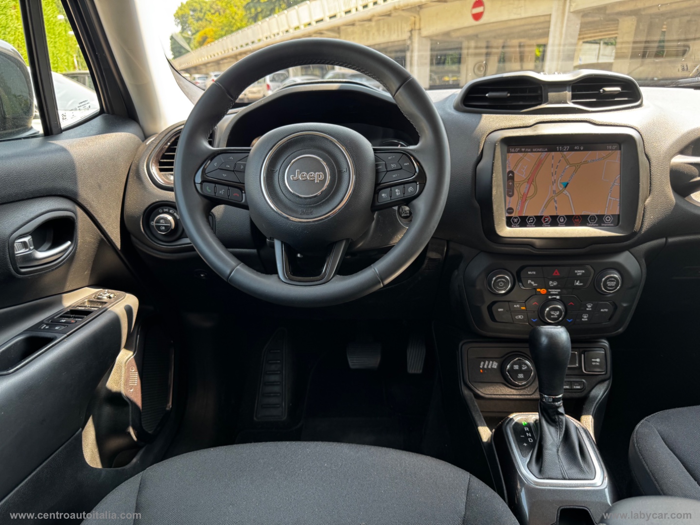 Renegade 1.3 T4 PHEV 4xe Trailhawk - immagine 36