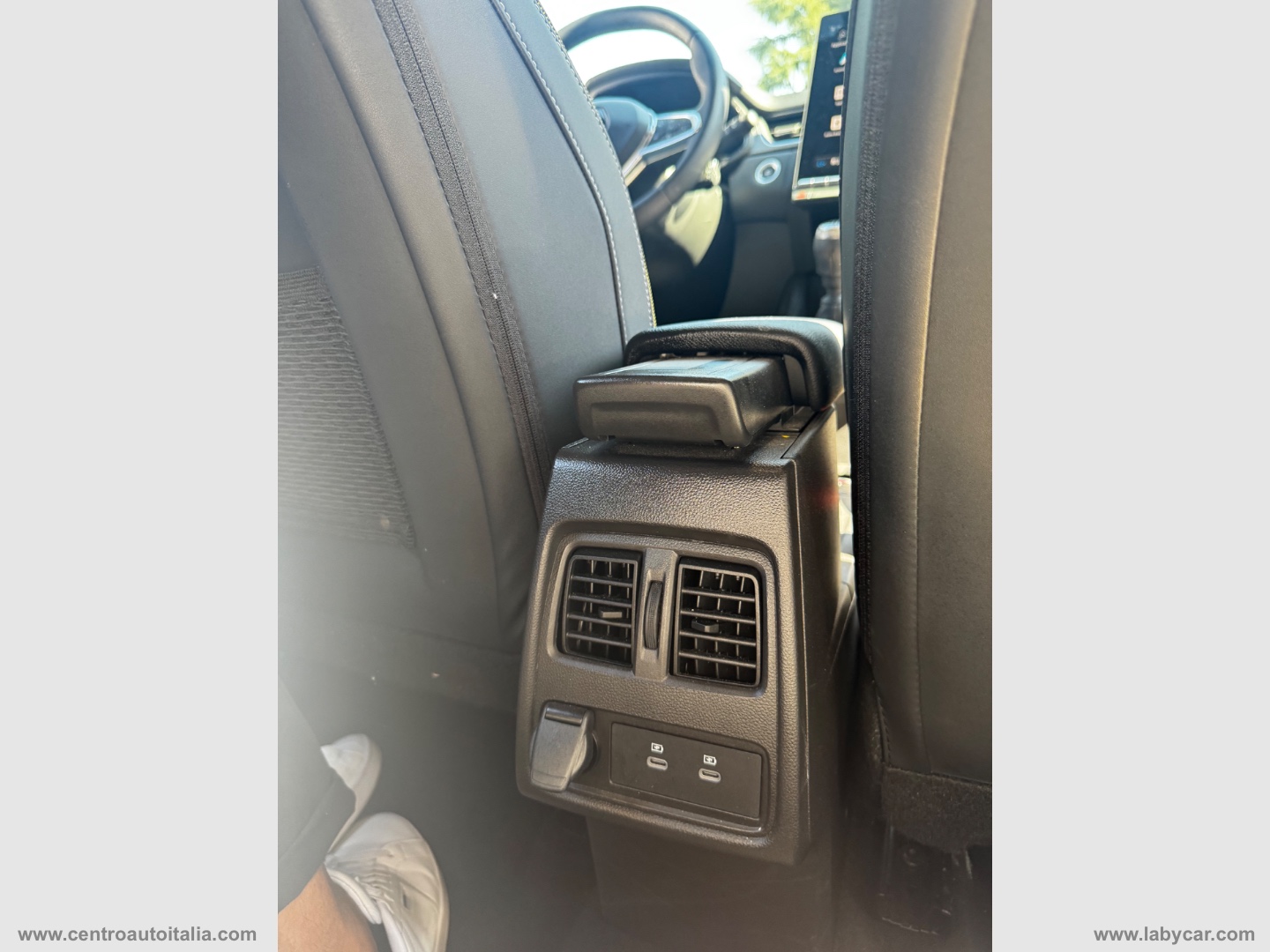 Captur TCe 90 CV Techno - immagine 36