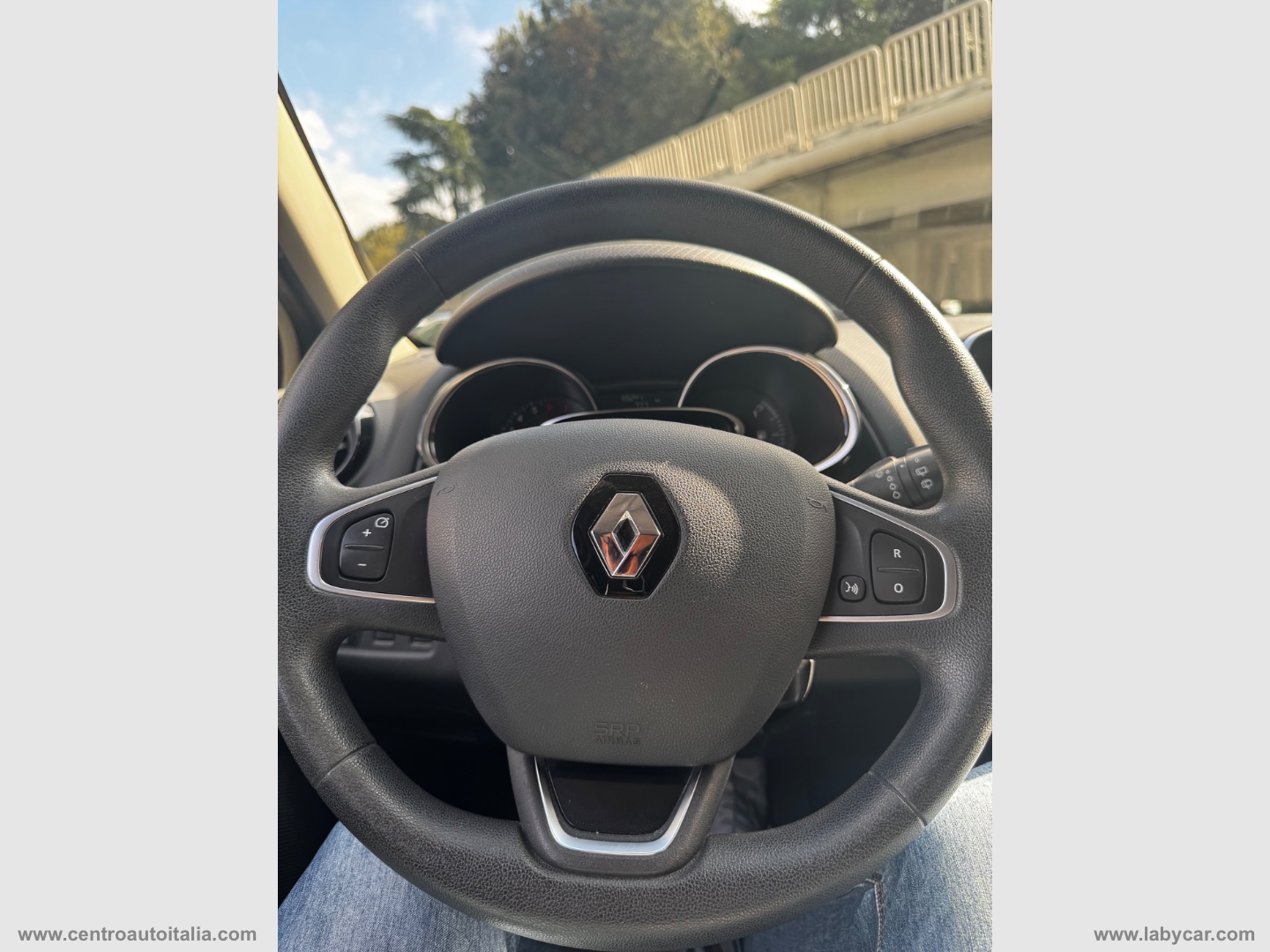 Clio 1.2 75 CV 5p. Duel2 - immagine 36