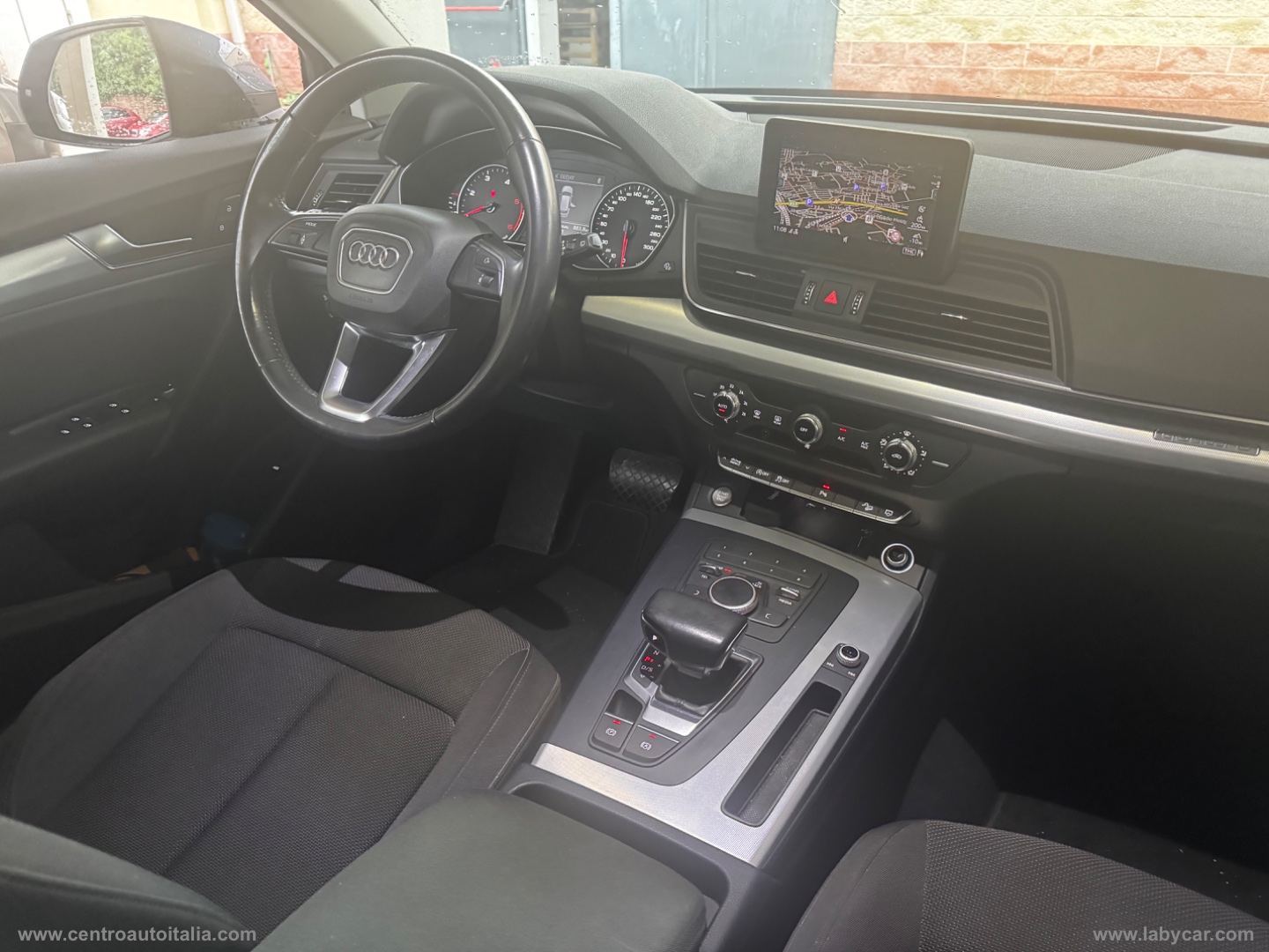 Q5 2.0 TDI quattro S tronic Business - immagine 36
