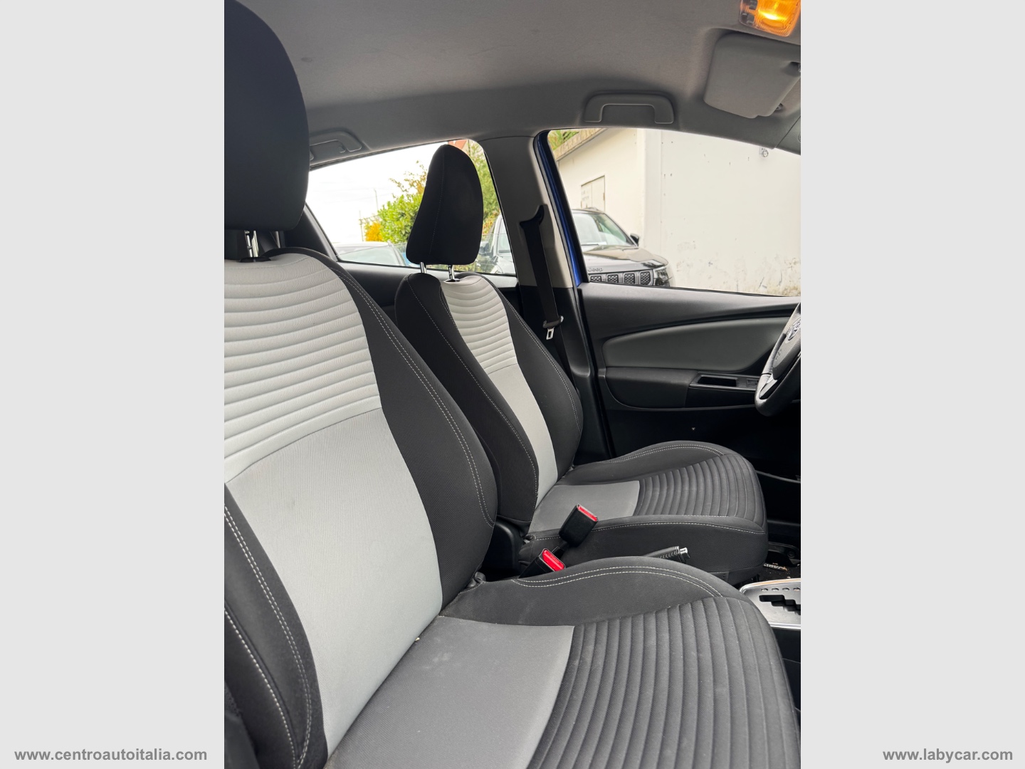Yaris 1.5 Hybrid 5p. Business - immagine 36