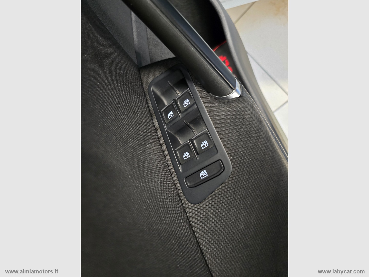 Golf 2.0 TDI DSG 5p. Sport BMT - immagine 36