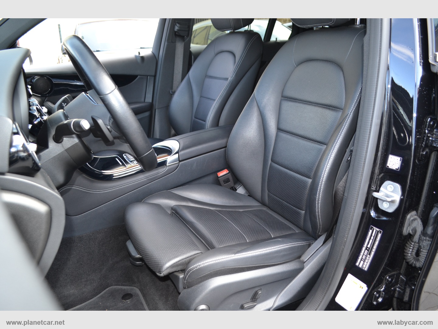 GLC 300 d 4Matic Coupé Business - immagine 37