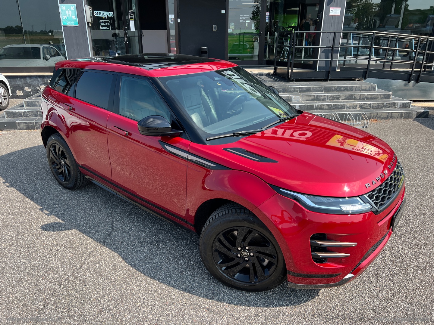 RR Evoque 2.0D I4 163 CV AWD Auto R-D. S - immagine 37