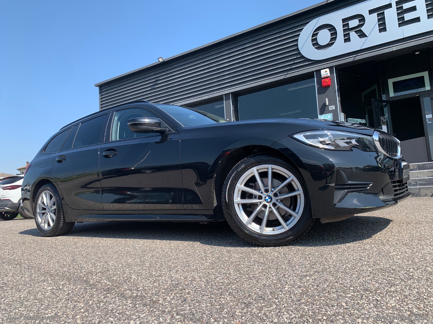318d 48V Touring Business Advantage - immagine 37