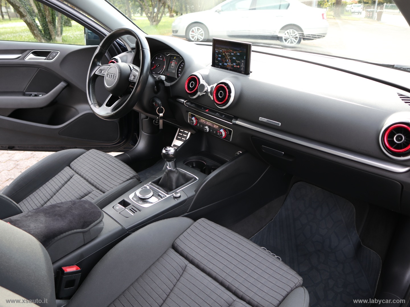 A3 1.6 TDI Sport - immagine 37