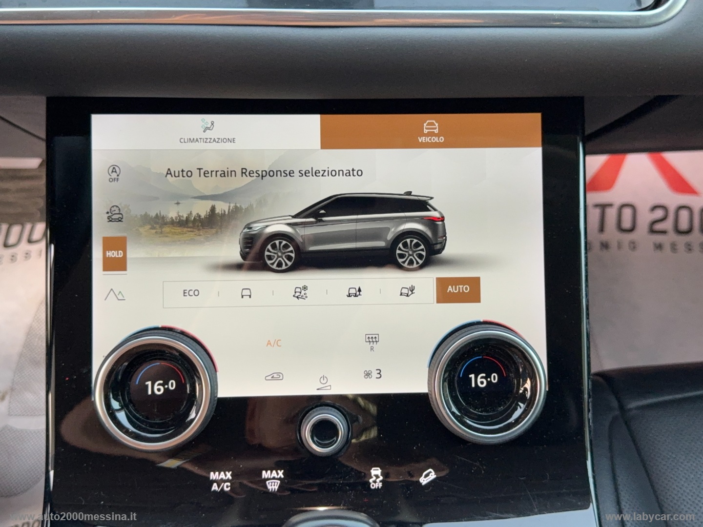 RR Evoque 2.0D I4 163 CV AWD Auto SE - immagine 37