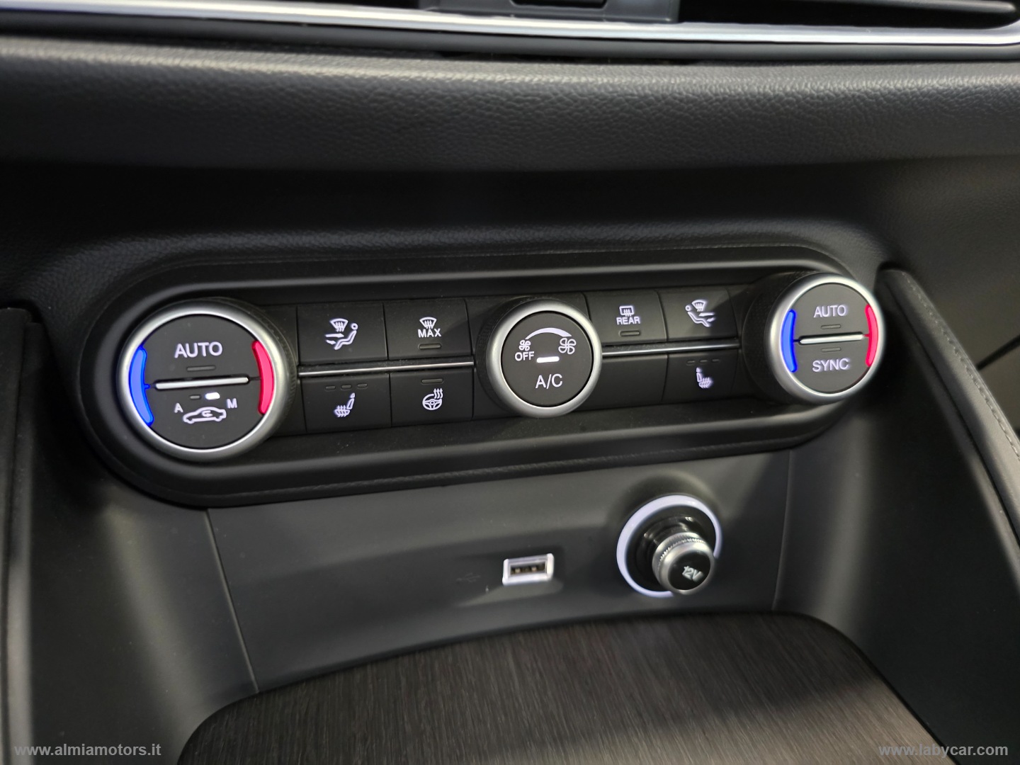 Stelvio 2.2 T.diesel 210 CV AT8 Q4 Ti - immagine 37