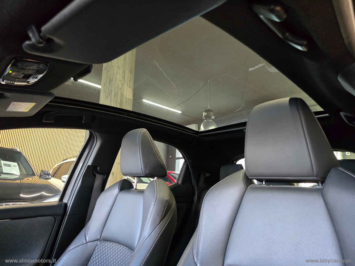 Yaris 1.5 Hybrid 5p. Lounge - immagine 37