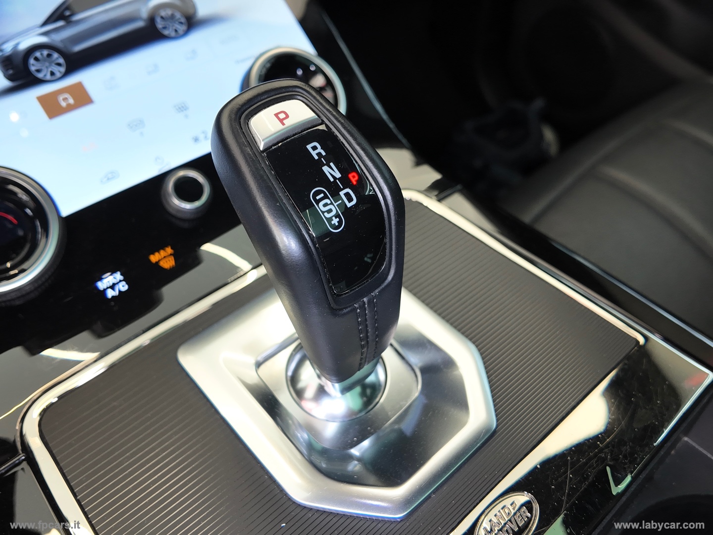 RR Evoque 2.0D I4 204 CV AWD Aut R-D.HSE - immagine 37