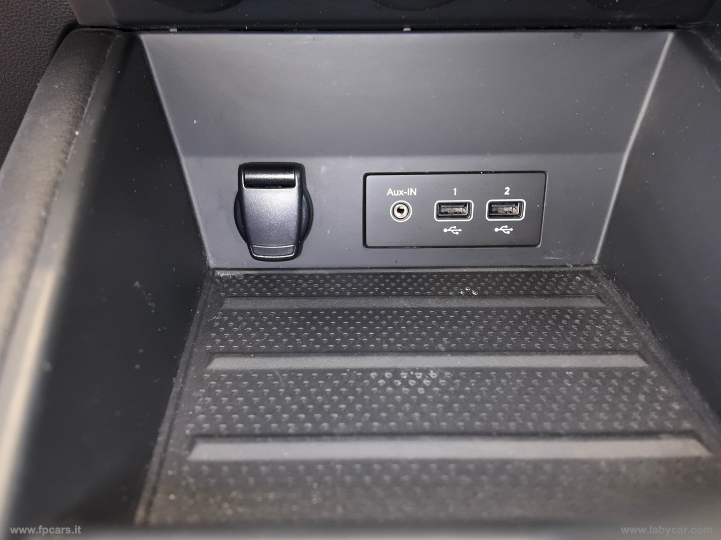 Captur Pl.-in Hybr. E-Tech 160 Init.Par. - immagine 37