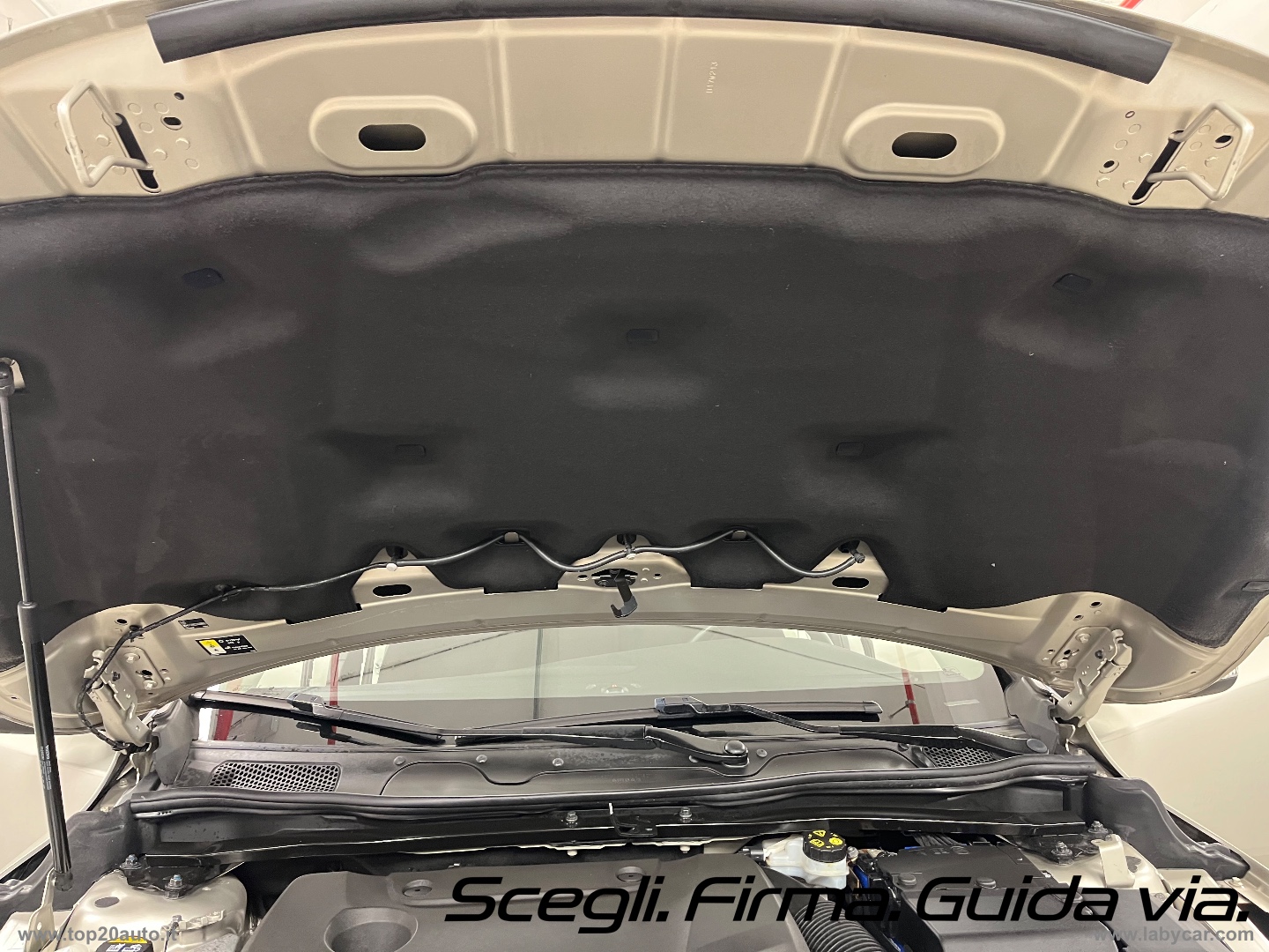 V40 Cross Country D2 Geartronic Business - immagine 37