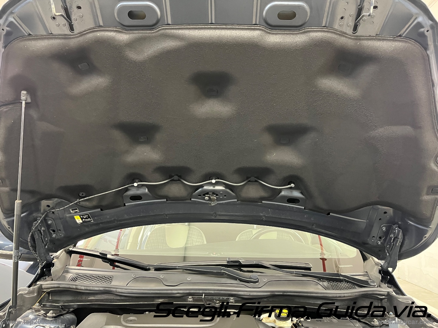 V40 D2 Geartronic Momentum|FARI LED|8 GOMME|PELLE - immagine 37