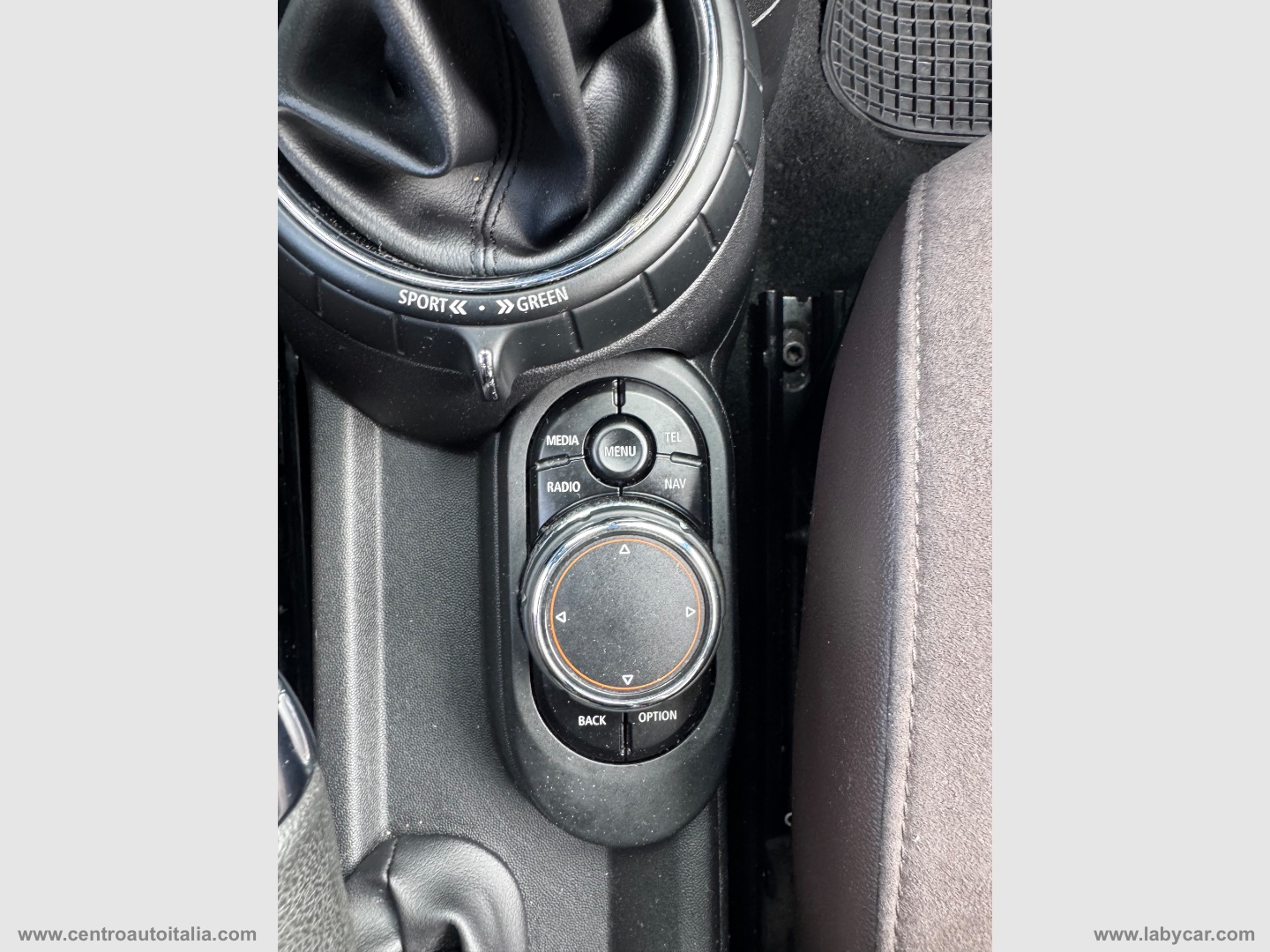 Mini Cooper D Business XL 5 porte - immagine 37