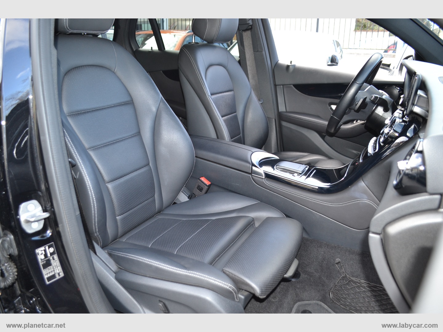 GLC 300 d 4Matic Coupé Business - immagine 38