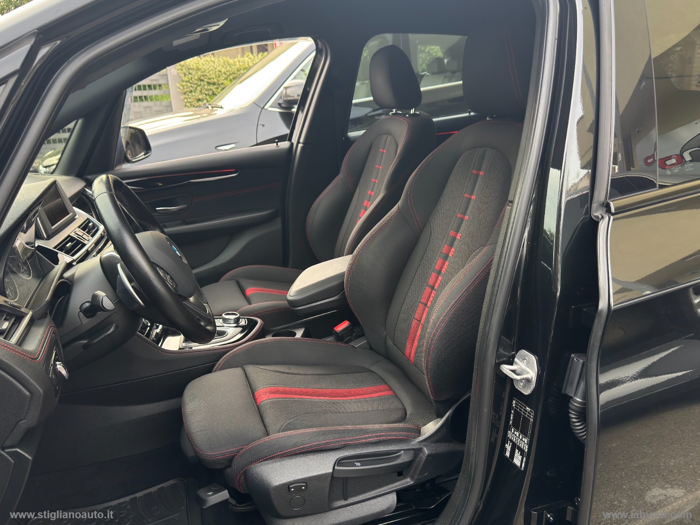 218d Active Tourer Sport - immagine 38