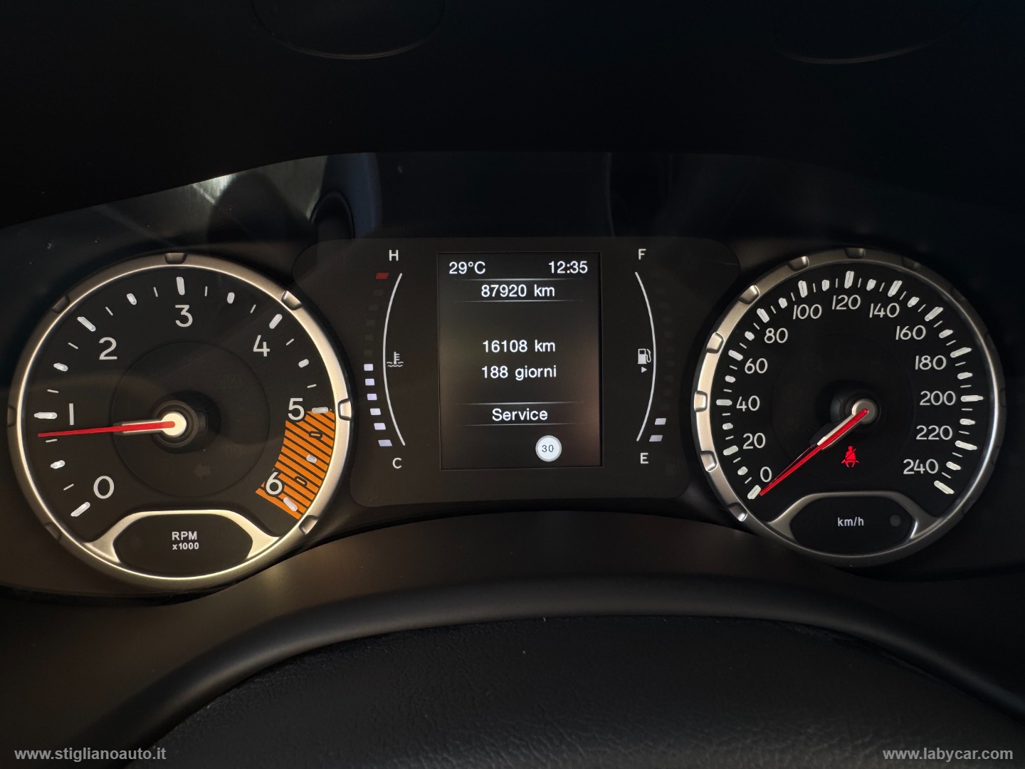 Renegade 1.6 Mjt 130 CV Business UFFICIALE STELLANTIS - immagine 38