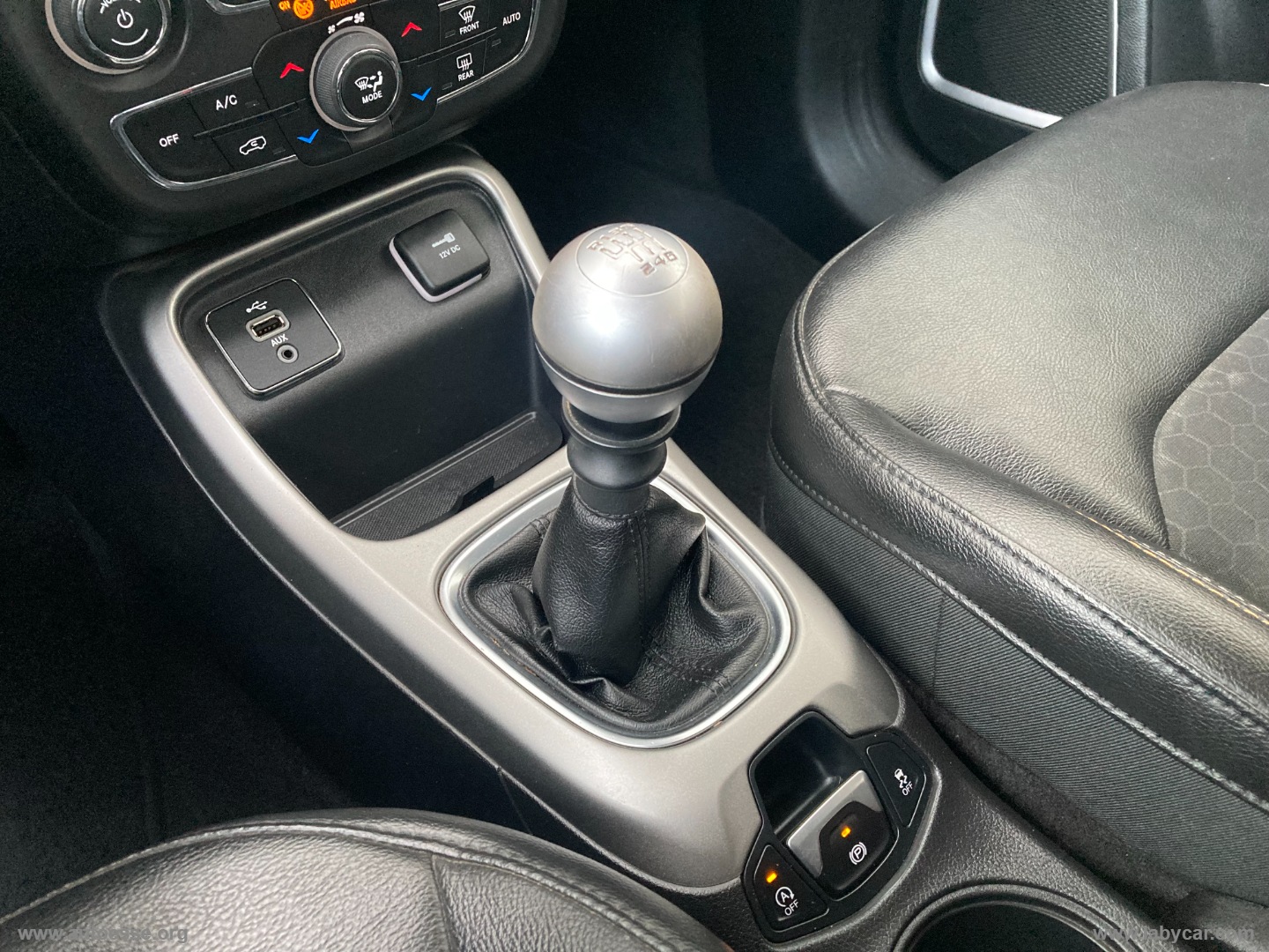 Compass 1.6 Mjt II 2WD LATITUDE - immagine 38