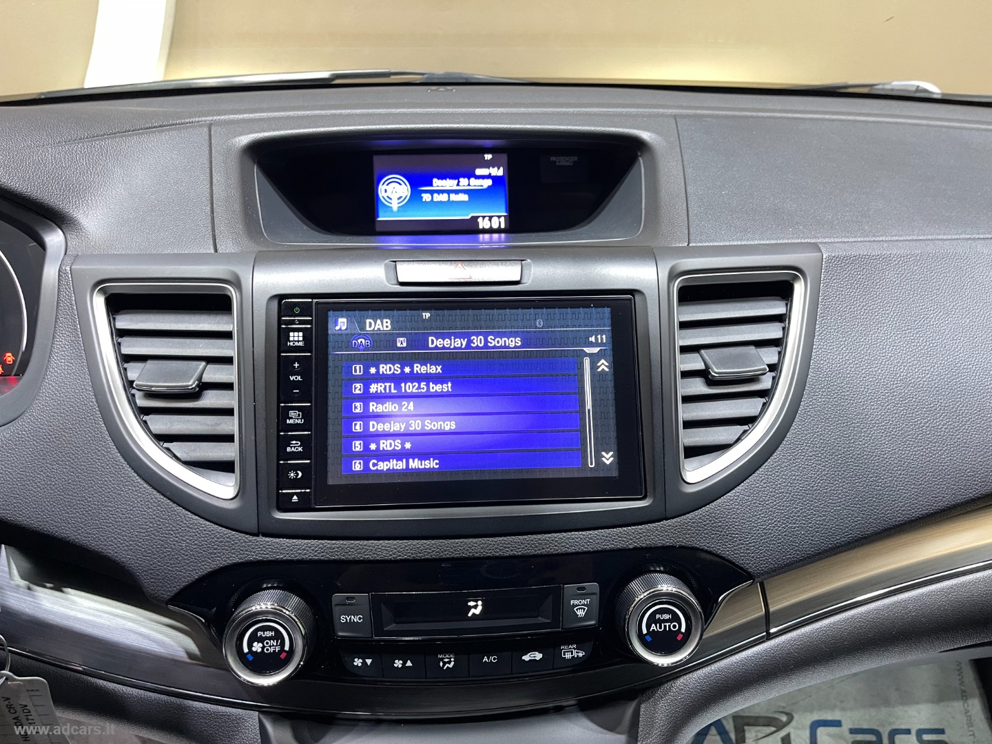 CR-V 1.6 i-DTEC Lifestyle Navi 4WD *ALCANTARA/PELLE*TELECAMERA*SENSORI* - immagine 38