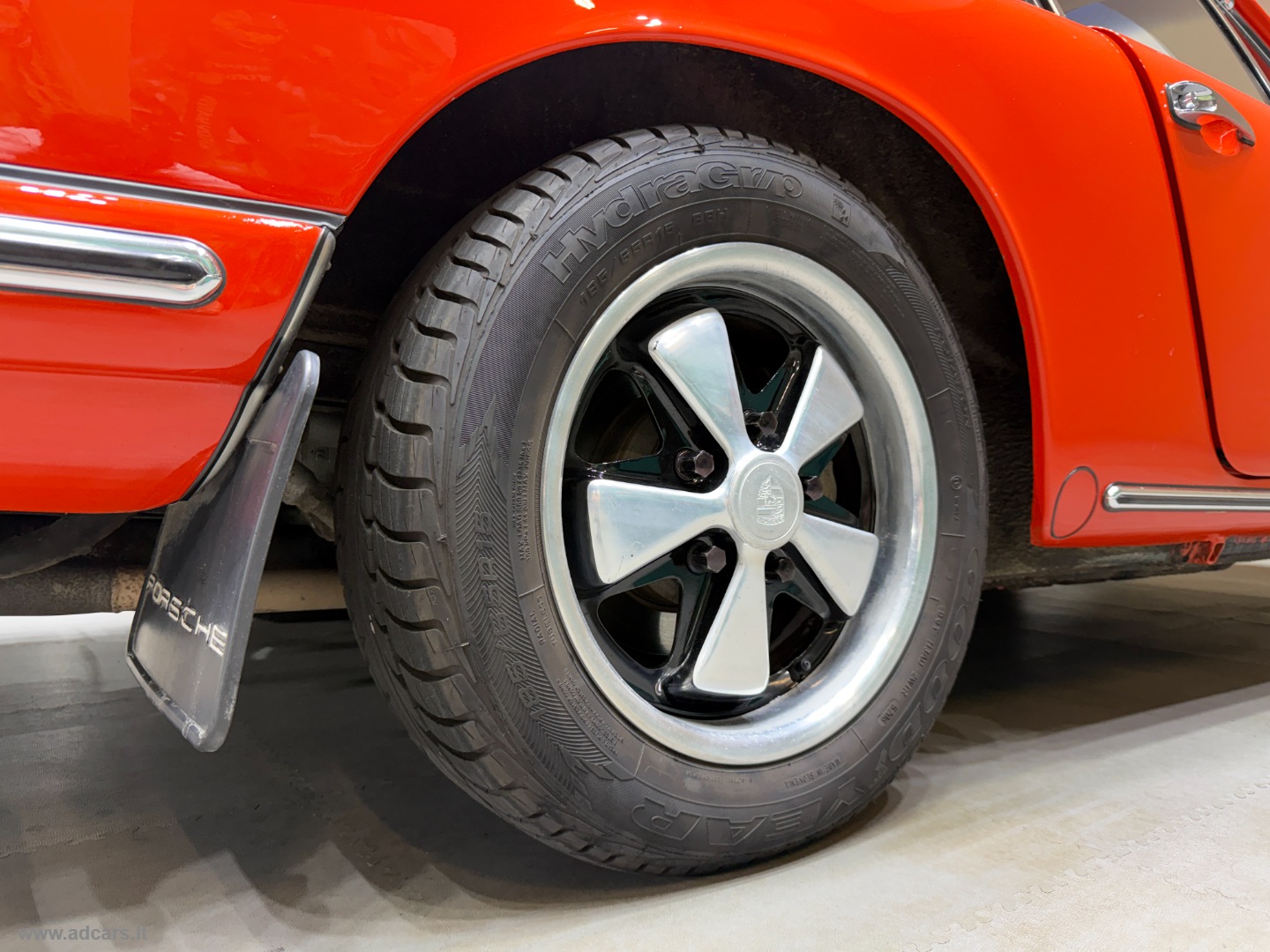 911 T 2.0 SWB 1968 *FULL SERVICE PORSCHE* - immagine 38