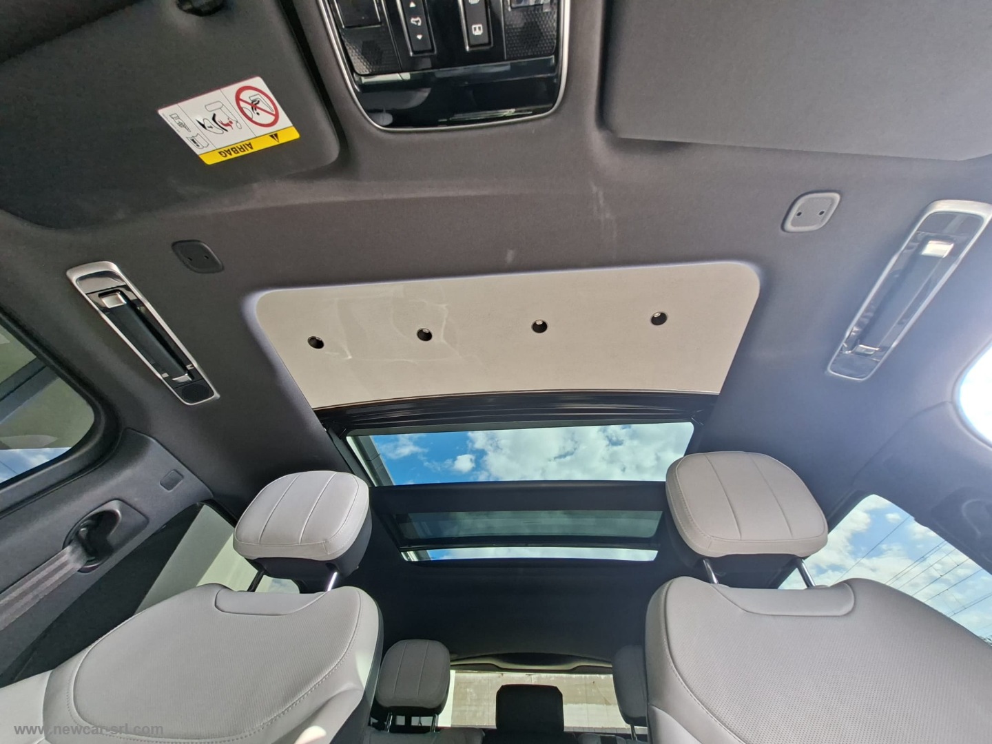 Range Rover 3.0D I6 300 CV HSE - immagine 38