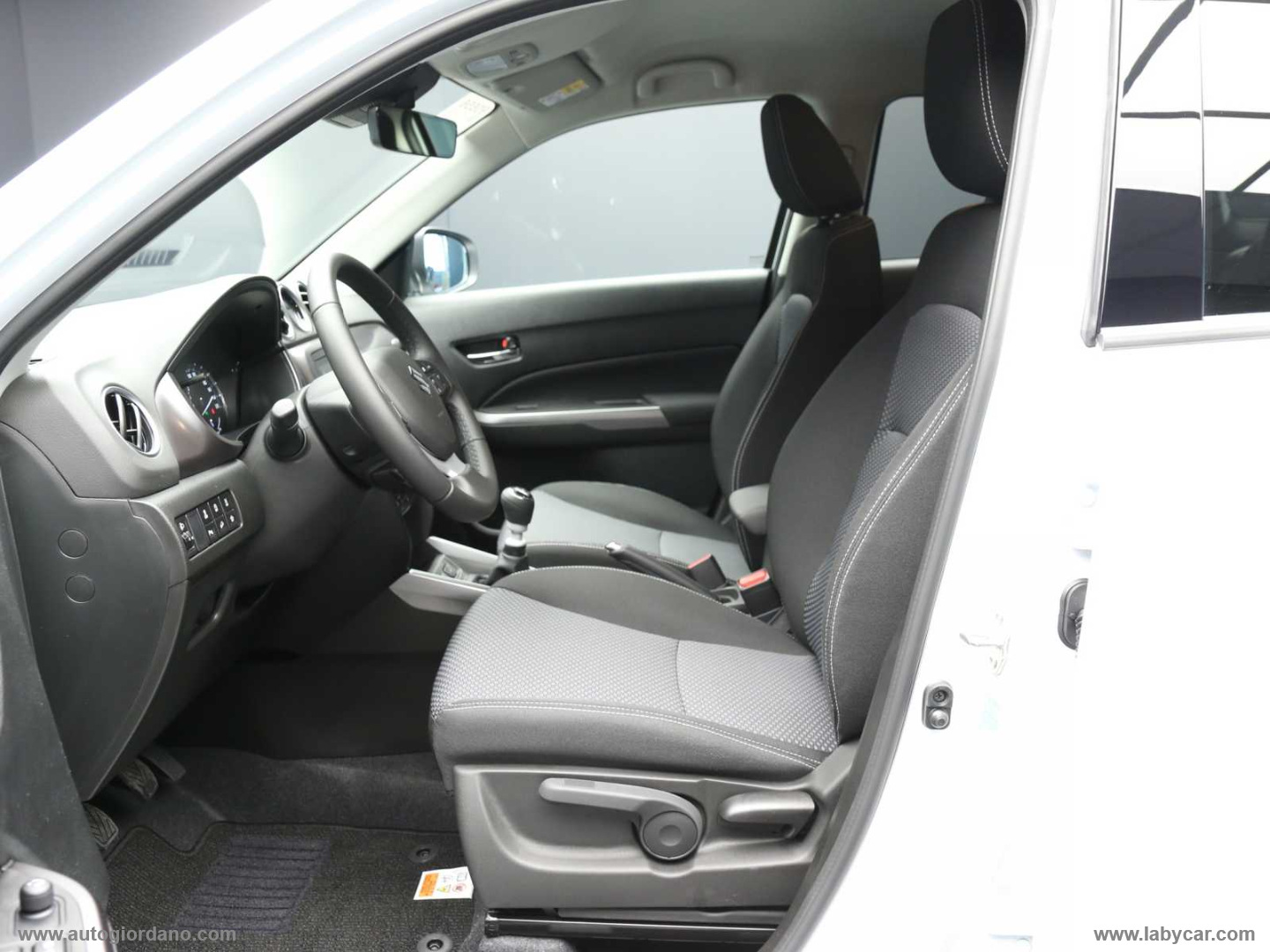 Vitara 1.4 Hybrid 4WD AllGrip Cool+ - immagine 38