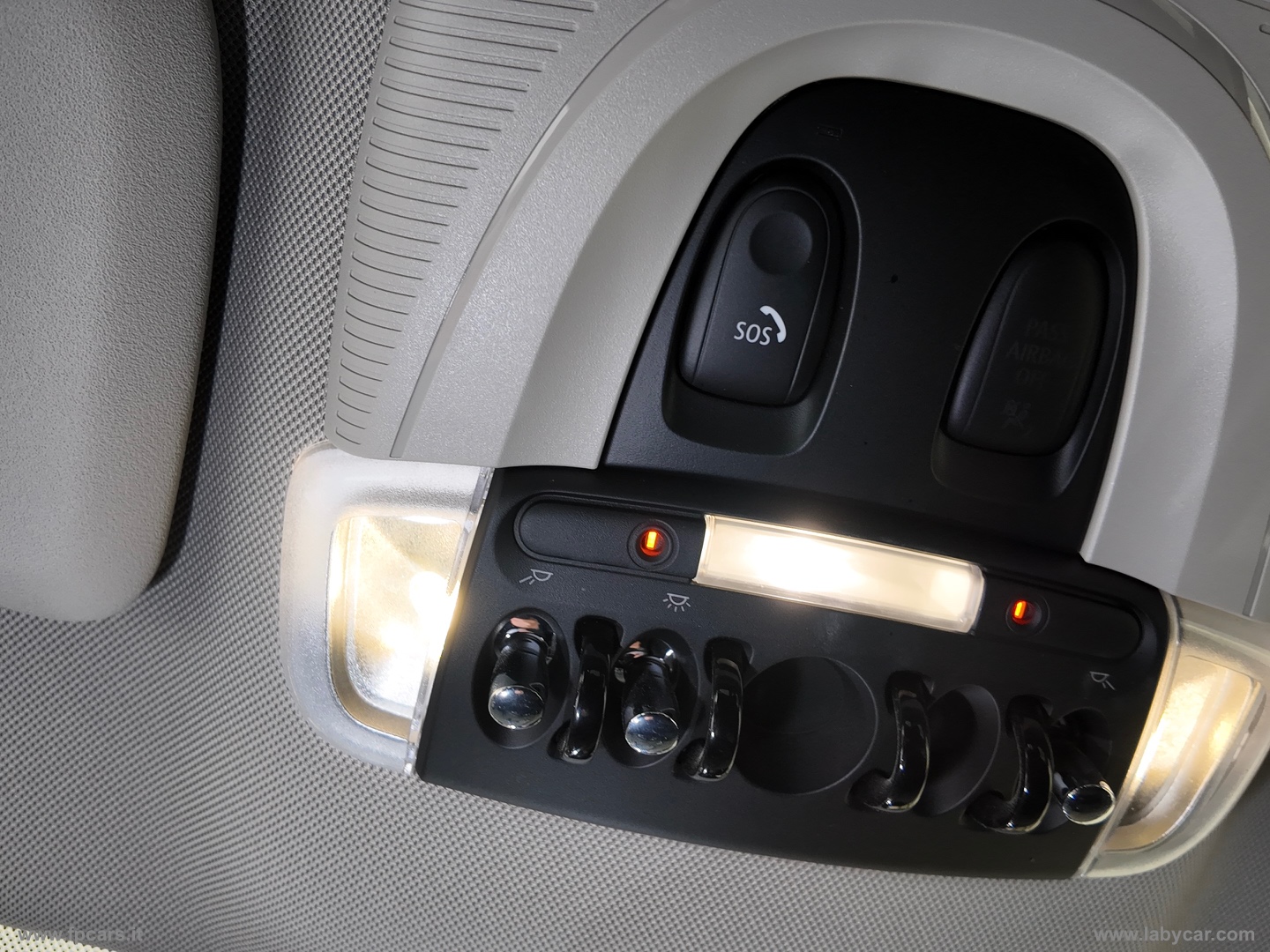 Mini Cooper D Business Countryman Aut. - immagine 38