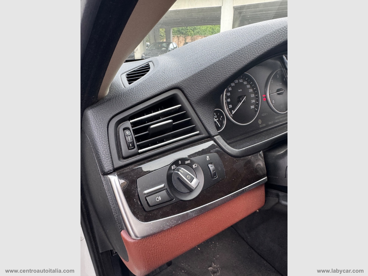 520d xDrive Touring - immagine 38