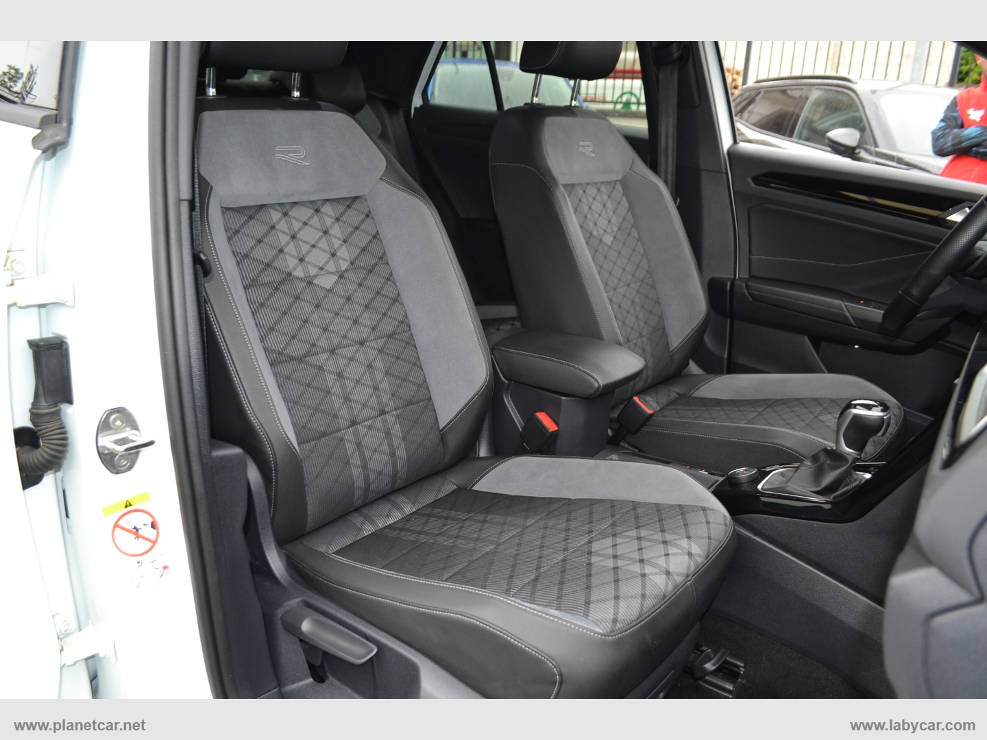 T-Roc 2.0 TDI SCR 150CV DSG 4MOT. R-Line - immagine 39