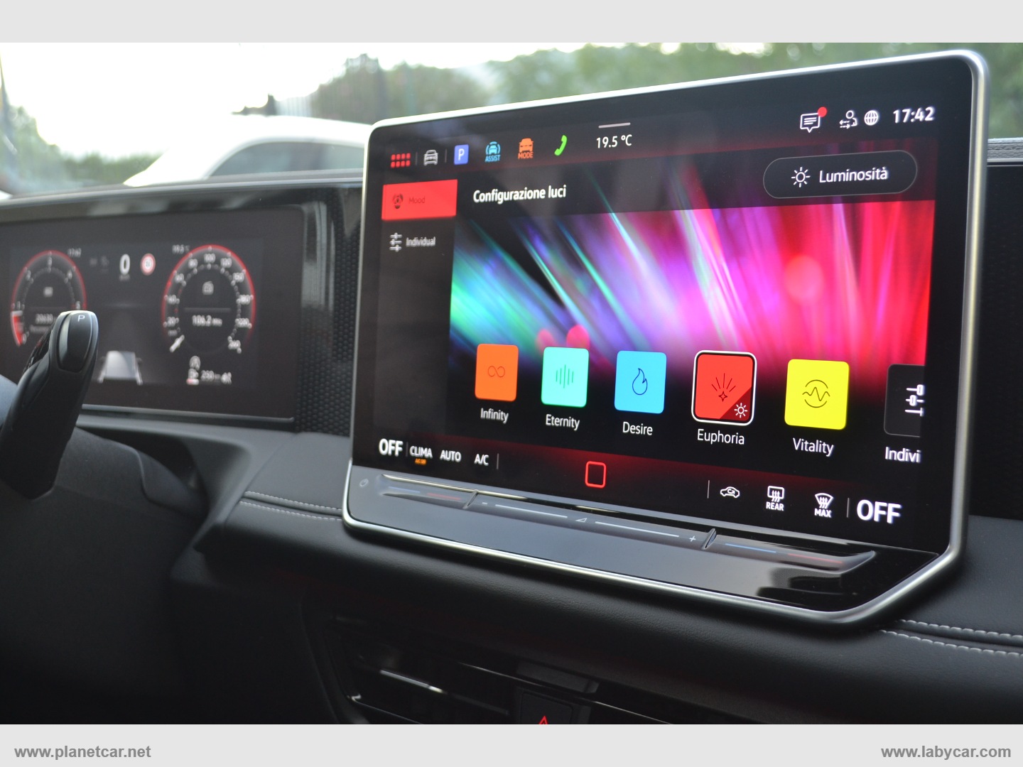 Tiguan 2.0 TDI 150 CV DSG Life - immagine 39