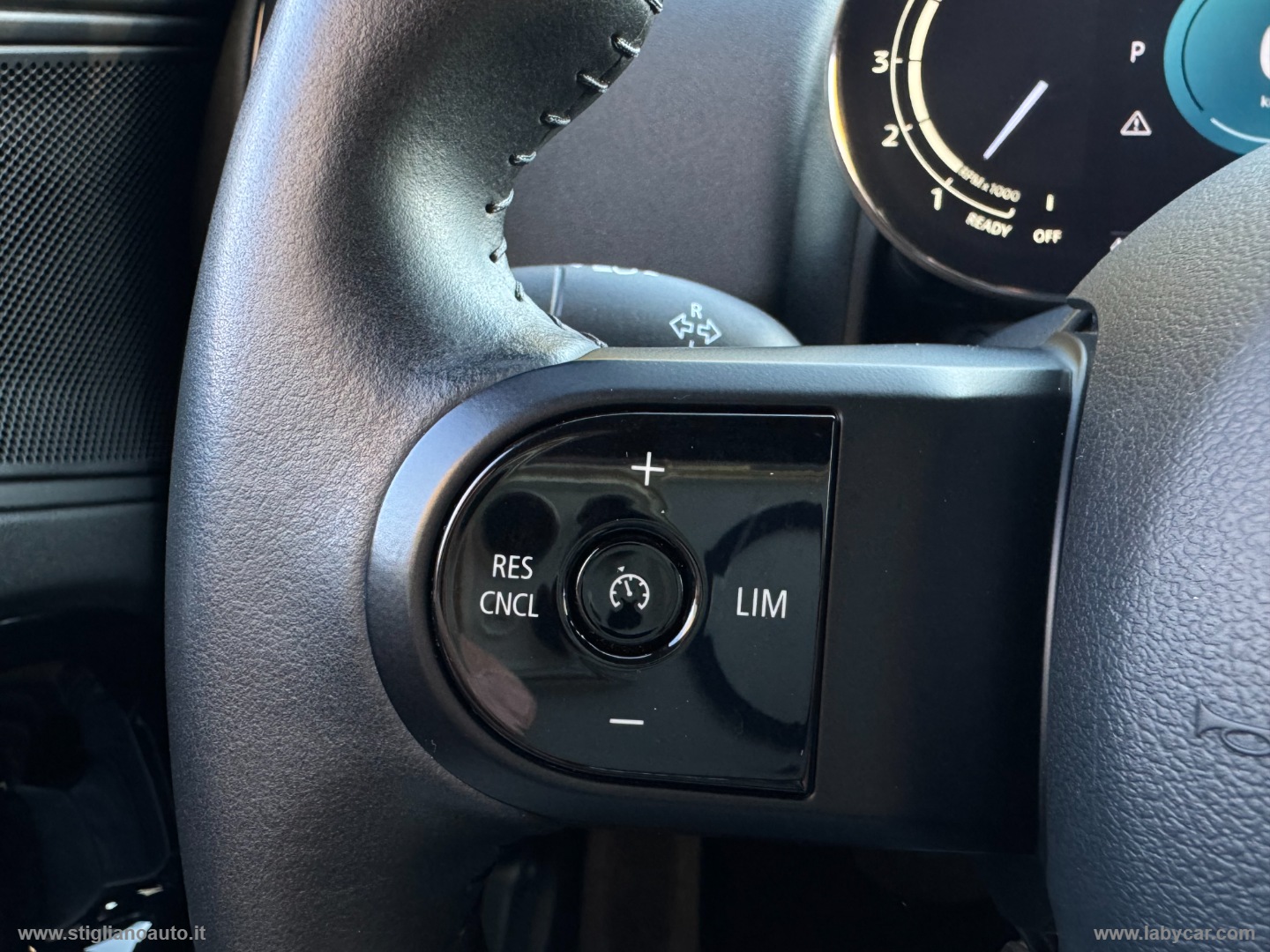 Mini Cooper D Essential Countryman - immagine 39