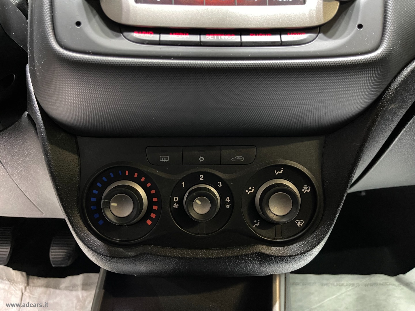 MiTo 1.3 JTDm-2 95 CV S&S Distinctive *NEOPATENTATI*DIESEL* - immagine 39