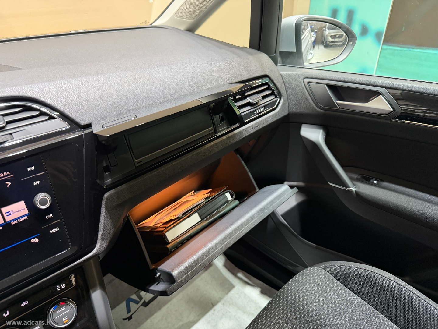 Touran 2.0 TDI 150 CV Business BMT *7 POSTI* - immagine 39