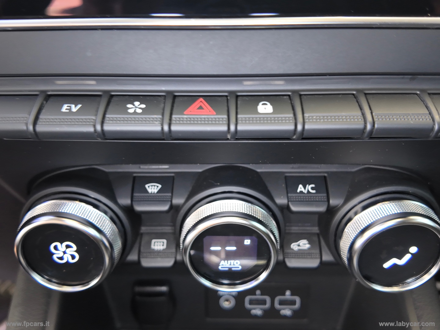 Captur Pl.-in Hybr. E-Tech 160 Init.Par. - immagine 39