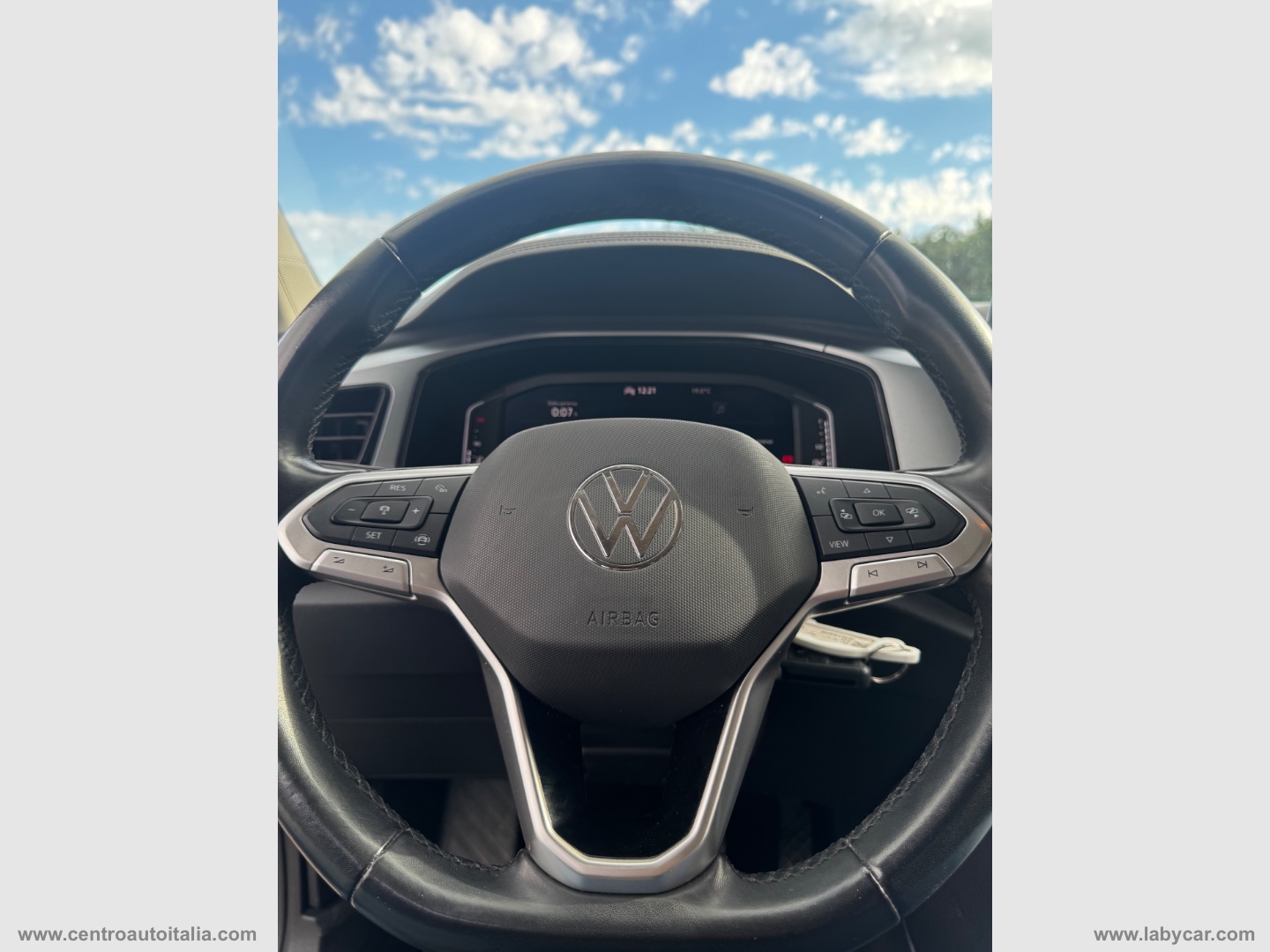 T-Roc 1.5 TSI ACT DSG Business BMT - immagine 39
