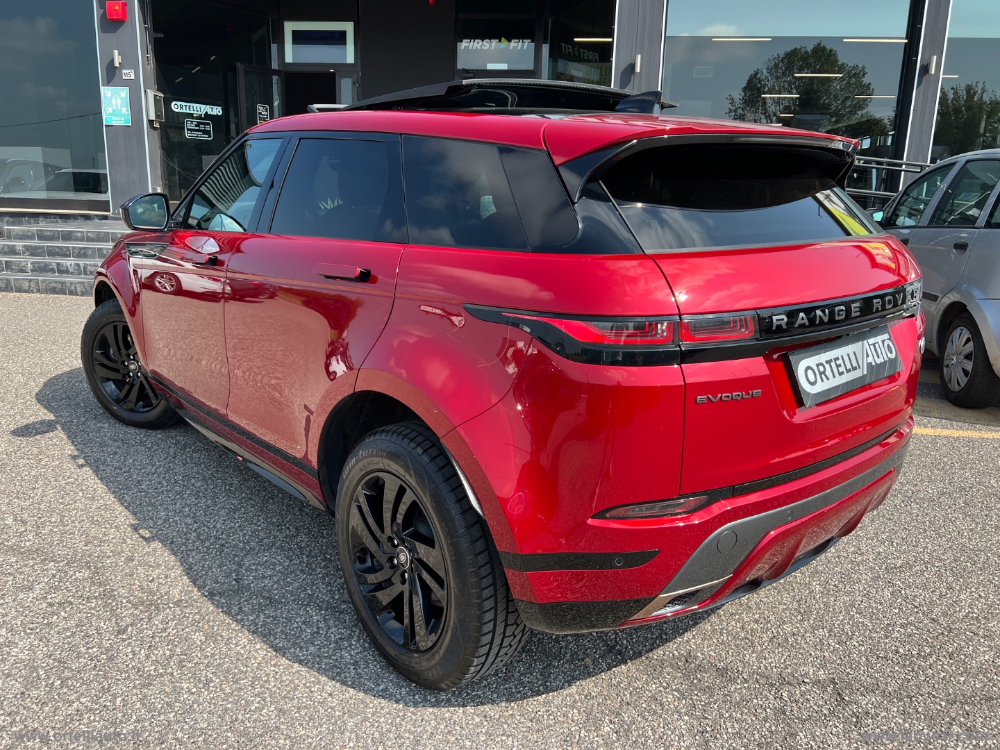 RR Evoque 2.0D I4 163 CV AWD Auto R-D. S - immagine 40