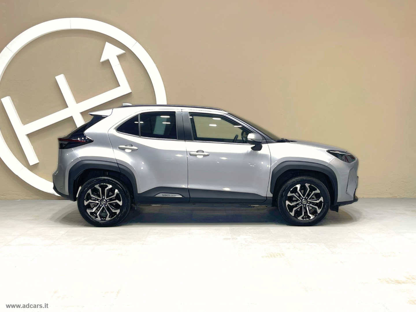 Yaris Cross 1.5 Hyb. 5p. E-CVT AWD Trend *4X4*NEOPATENTATI* - immagine 40